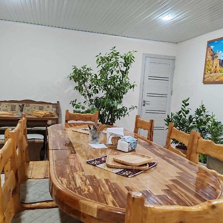 Sun House Hotel Yeghegnadzor Exterior foto